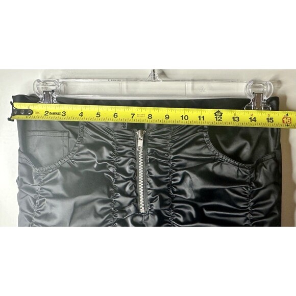 NWOT Seven7 Express Vintage Y2K Cargo Pants Silver Satin Ruched Low Rise Size 29 - Picture 5 of 6